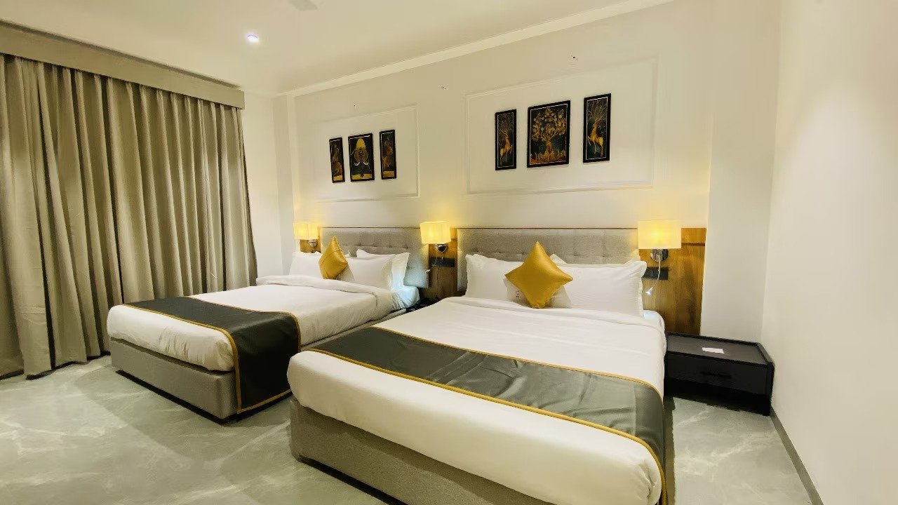 Deluxe Family Room
